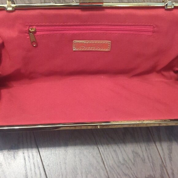 Aldo Fancy Gold Cluth With Chain - Good Condition - Picture 4 of 4